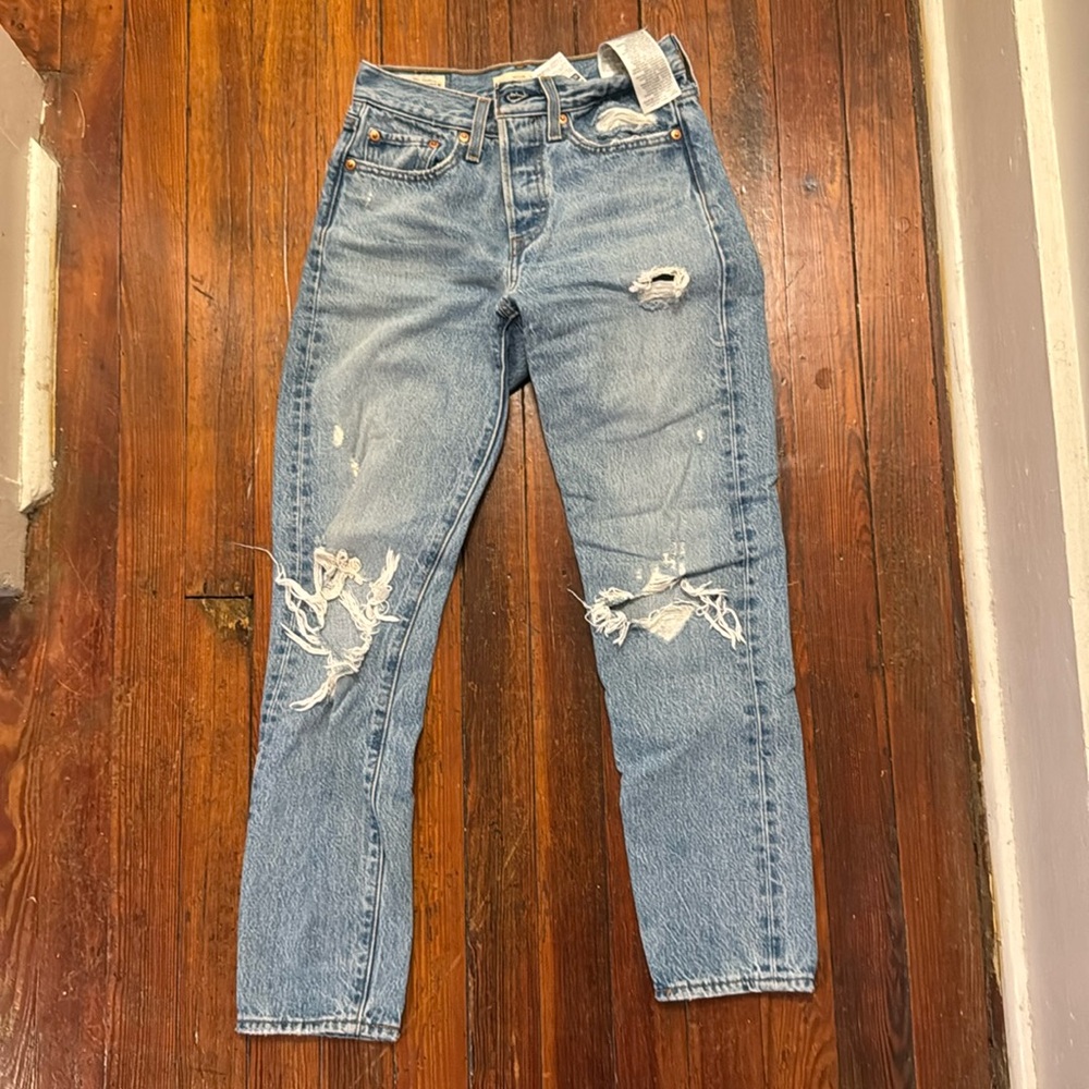 Levi’s wedgie cut - 24